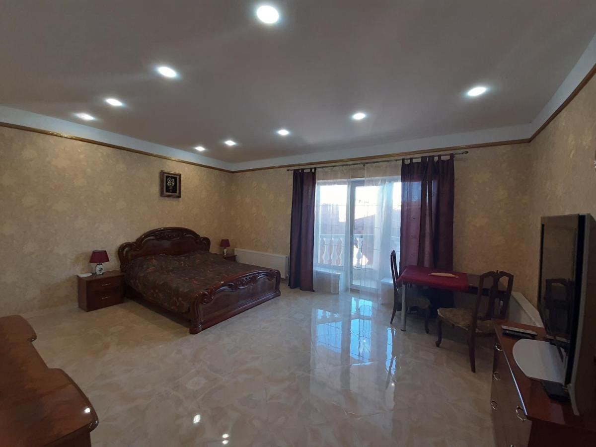 Аппартаменты С Балконом Leilighet Odessa Eksteriør bilde