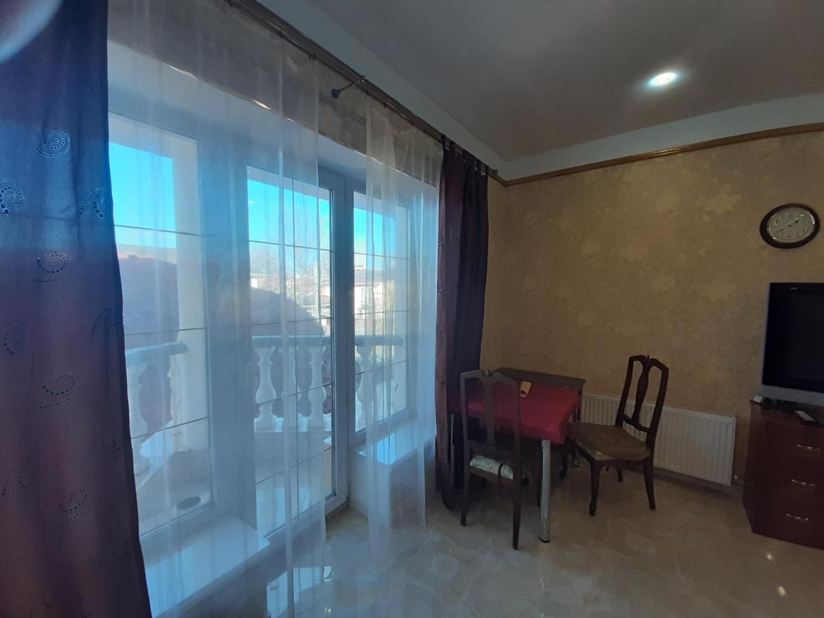 Аппартаменты С Балконом Leilighet Odessa Eksteriør bilde